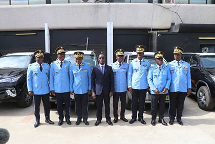 Police Nationale: Le Ministre de l'intérieur et de la sécurité  procède à la remise de  7 véhicules de commandement à 7 généraux