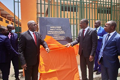 Yopougon : le Ministre Souleymane Diarrassouba procède à l’inauguration du nouveau marché de Camp militaire
