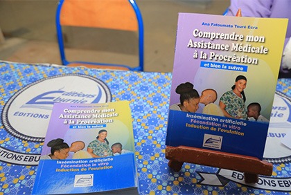 Dédicace du livre '' Comprendre mon assistance médicale à la procréation'' du professeur Touré Ecra