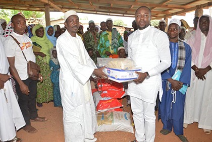 Mois de jeûne : les communautés musulmanes d'Anoumaba et Tiémélékro reçoivent des dons
