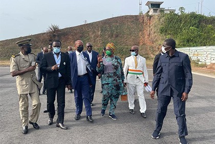 CAN 2023 : le président de la CAF s’imprègne de l’état d’avancement des travaux à San-Pedro