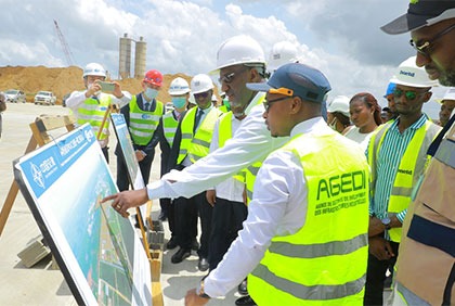 Zone industrielle PK24-Akoupé Zeudji : le Ministre Souleymane Diarrassouba vérifie l’état d’avancement des travaux d’aménagement de la zone industrielle