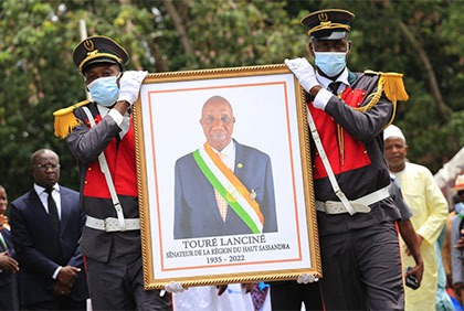 Yamoussoukro: Le Sénat rend hommage à son doyen d'âge feu Laciné Touré