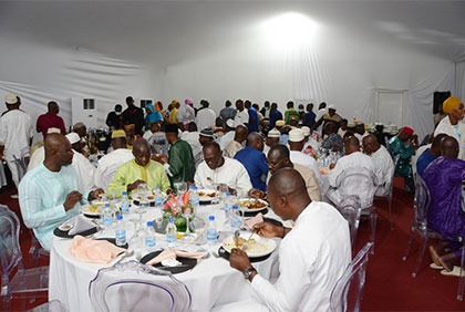 Rupture collective du jeûne : la Ministre Nialé KABA appelle au renforcement de la cohésion entre les élus et cadres du Bounkani et du Gontougo