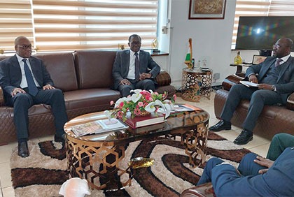 Audience: le nouveau comité exécutif de la fédération ivoirienne de Football chez le ministre des Sports Danho Paulin