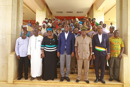 Incendie du grand marché de Yamoussoukro : le Ministre Souleymane Diarrassouba apporte la compassion du Gouvernement aux commerçants sinistrés