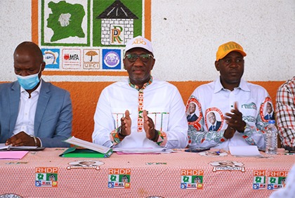 Mission du RHDP à Port-Bouët : le Ministre Souleymane Diarrassouba procède au lancement des travaux
