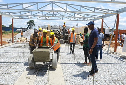 Yamoussoukro: le Ministre Souleymane Diarrassouba visite plusieurs chantiers d’infrastructures en cours de réalisation