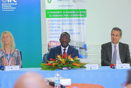 Appui aux PME  : le Ministre Souleymane Diarrassouba procède à l’ouverture de l’Atelier national sur le financement du Commerce à Grand-Bassam