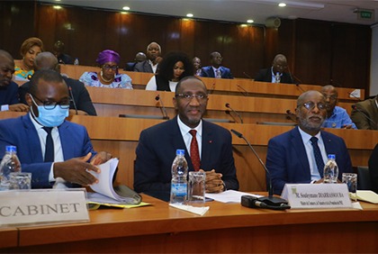 Lutte contre la vie chère : présentation des actions du Gouvernement et leurs impacts sur la population par le Ministre Souleymane Diarrassouba aux Députés