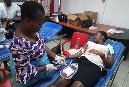 Côte d’Ivoire : le Groupe SUNU participe à une collecte de sang