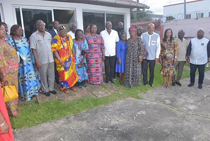 Visite d'une délégation de cadres N’Zima de Grand-Bassam au Roi des Nzima Kôtôkô