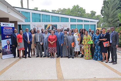 Amélioration du climat des affaires: Ouverture de l'atelier relatif au projet de rationalisation et de dématérialisation des licences et permis d'affaires