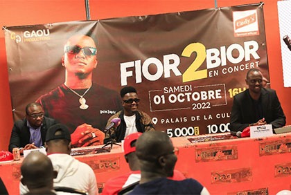 Conférence de presse relative au lancement du concert de l'artiste Fior 2 Bior