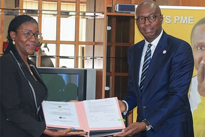 Signature de convention entre la Banque Populaire de Côte d'Ivoire et la Fédération Nationale des Établissements Privés Laïques de Côte d'Ivoire