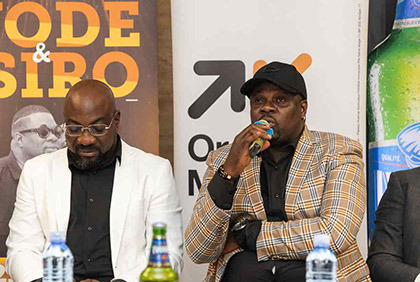 Conférence de presse relative à lancement des 25 Ans de carrière du duo Yodé et Siro