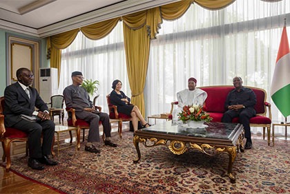 Entretien du Président de la République, S.E.M Alassane Ouattara, avec l'ancien Président du Niger, M. Mahamadou Issoufou