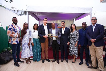 Musique: remise d'instruments à la Fondation Magic System pour la formation des tout-petits