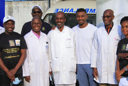 Prise en charge de l'insuffisance rénale: la Fondation Kalou et GSM en visite au centre de dialyse du Chu de Cocody 