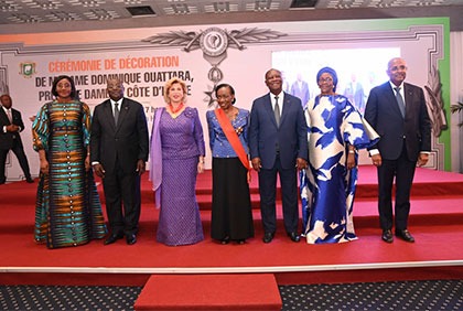La première dame Dominique Ouattara élevée à la dignité de grand officier de l'ordre national