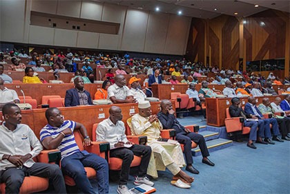 RLE-District Yamoussoukro : le Ministre Souleymane Diarrassouba invite les cadres du RHDP à relever le défi de l’inscription massive des populations sur la liste électorale