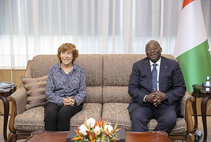 Entretien du Vice- Président de la République avec Mme Edith CRESSON, ancienne Première Ministre de France