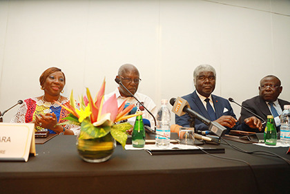 Conférence de presse relative à l'adhésion officielle au RHDP des maires N'Dohi Yapi Raymond (PDCI) et Zézé Nicole (indépendant)