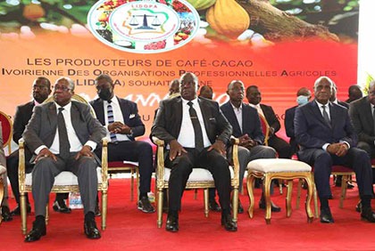 La ligue ivoirienne des organisations professionnelles agricoles honore le directeur général du Conseil du café-cacao
