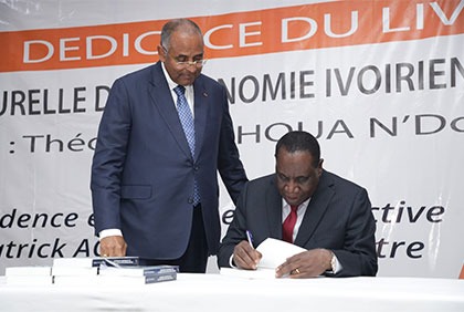 Littérature: Dédicace du livre 