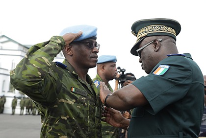 Cérémonie de décoration des 49 soldats et casques bleus ivoiriens rentrés de la mission multidimensionnelle des Nations Unies pour la stabilisation du Mali