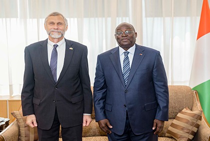 Entretien du Vice-Président de la République avec l'Ambassadeur des Etats-Unis en Côte d'Ivoire