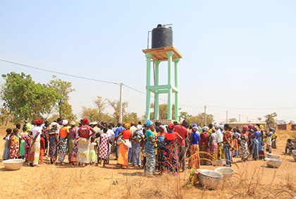 Accès à l'eau potable dans le Boukani: la ministre Nialé Kaba offre des ouvrages hydrauliques aux localités de Sipriteon et Latrougo