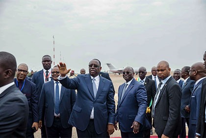 Prix Félix HOUPHOUËT-BOIGNY de l'UNESCO pour la recherche de la Paix : Arrivée et accueil des Chefs d'Etat et de hautes personnalités, à l’Aéroport international de Yamoussoukro