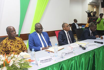 Conférence publique sur la gestion de la politique économique