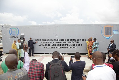 Cocody : don du maire aux associations des femmes Atchan