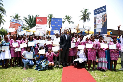 Remise des certificats de fin de formation et des équipements professionnels aux apprenti-e-s de l'Action Sociale en Milieu Urbain