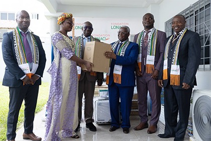 Social: la Fondation LONACI remet du matériels médical à plusieurs établissements sanitaires