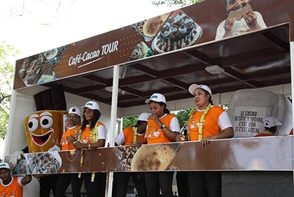 Côte d'Ivoire : le Conseil du Café-Cacao initie les écoliers du Groupe scolaire de Treichville à la consommation du chocolat