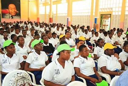 Sensibilisation des élèves du collège Notre Dame du Plateau sur les dangers des réseaux sociaux