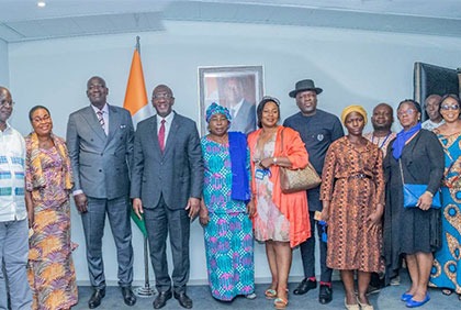 Ajustement tarifaire de l’électricité : le Ministre Souleymane Diarrassouba échange avec les faîtières de commerçants