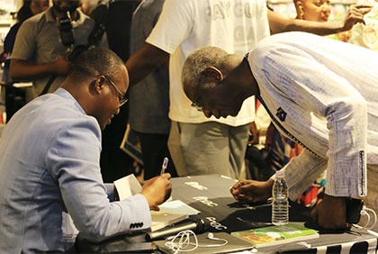 Plan et développement: Dédicace du livre ‘’ Influence de l’intelligence économique sur la prospective »