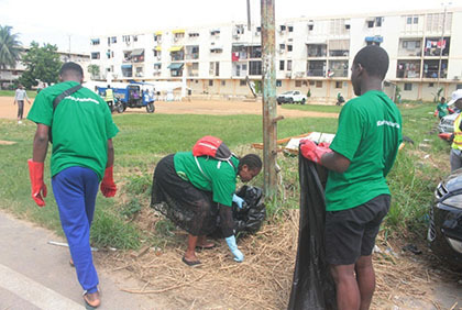 Cocody/lutte contre les déchets plastiques : Opération Commune propre par Endeavour Mining