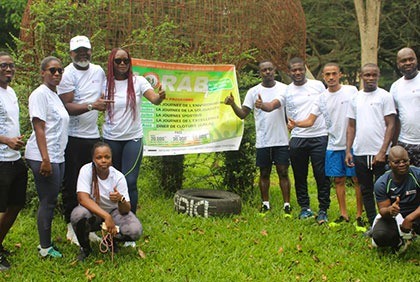 Journée de retrouvailles de l'Association des Anciens Elèves de Bingerville au jardin Botanique