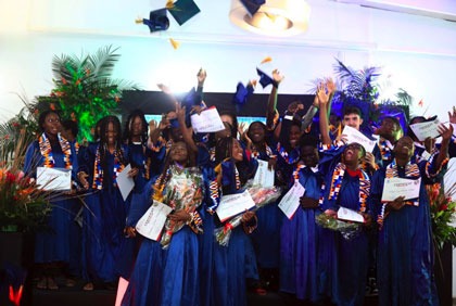 Remise de diplômes: des bacheliers invités à faire preuve de détermination, de persévérance et de discipline