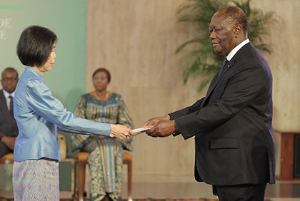 Présentation des lettres de créance de l'ambassadeur de Thaïlande