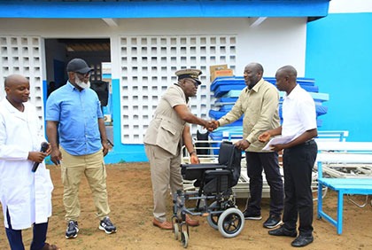 Santé : la fondation Kani La Belle soulage l’hôpital de Kani