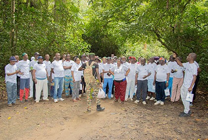 Côte d'Ivoire / Retraite active : randonnée pédestre de 500 retraités du FIDRA à la forêt du Banco