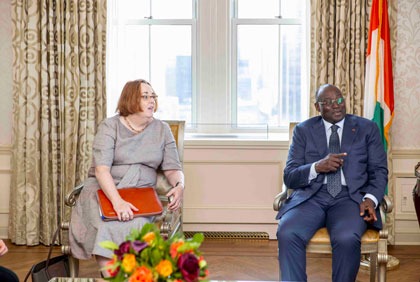 Entretien du Vice-Président de la République, M. Tiémoko Meyliet KONE, avec la Secrétaire d'Etat adjointe des Etats-Unis aux Affaires africaines, Mme Molly PHEE