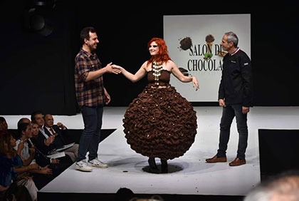 28e édition du Salon du Chocolat à Paris : la Côte d’Ivoire impressionne avec un défilé de robes en chocolat