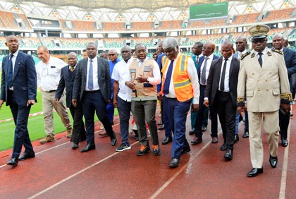 Can 2023: Visite du premier ministre Beugré Mambé au stade d'Ebimpé